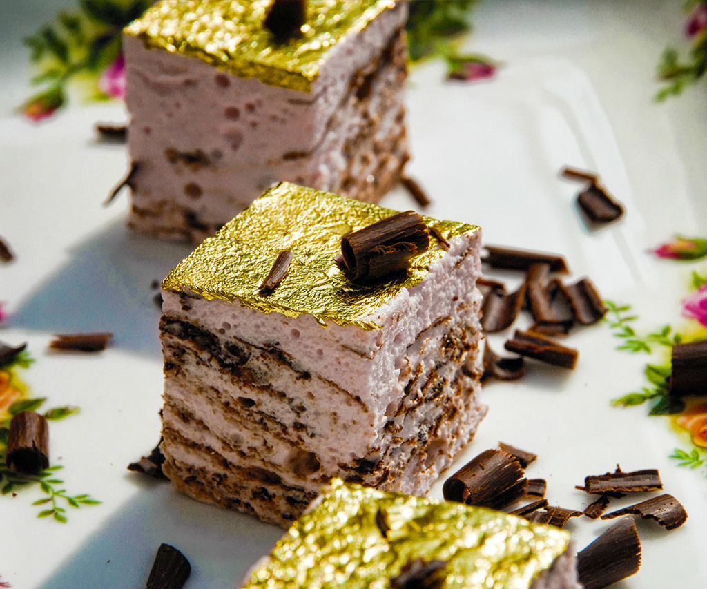 Edible 24K Gold Strawberry Champagne Marshmallows