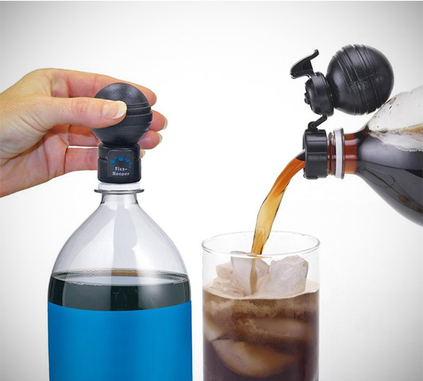 Soda Bottle Fresh Fizz Keeper Pump & Pour
