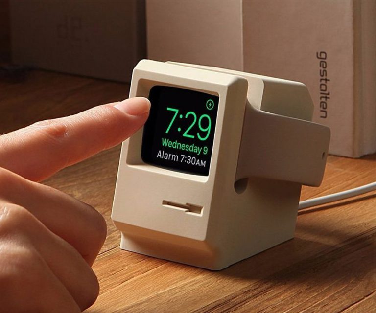 Apple Watch W3 Stand 1984 Macintosh Computer