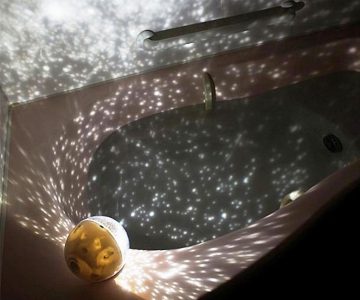 Bathtub Aqua Planetarium