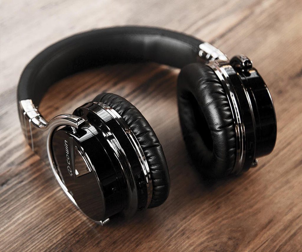 Cowin E-7 Active Noise Cancelling Headphones
