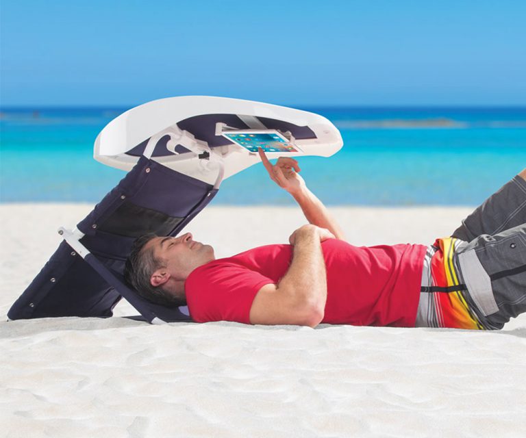 Portable Sunshade Beachgoer's Reading Room
