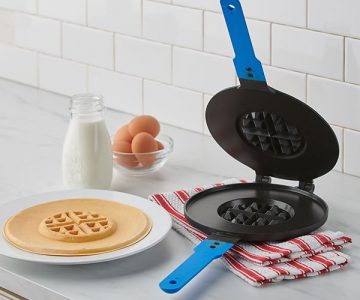 2-in-1 Pancake and Waffle Maker