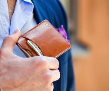 Axess Essential Leather RFID-Blocking Key Wallet